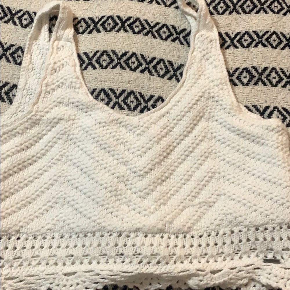 crotchet white crop top!